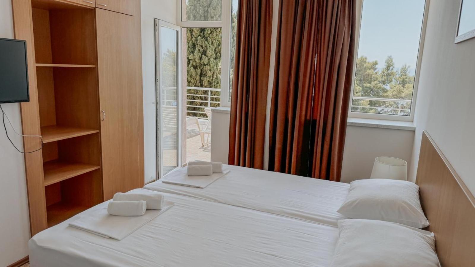 Motel Ljetni Raj Baška Voda Kültér fotó